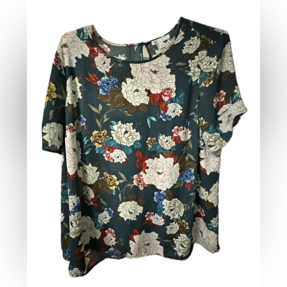 DR2 Green Flowy Short Sleeve Blouse